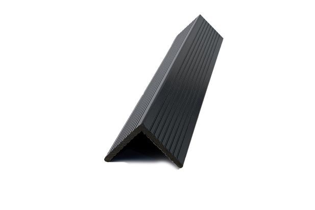 Уголок черный